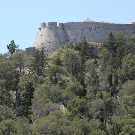 بيت ضيافة Vuljan